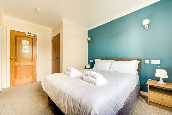 Room 33 of 159