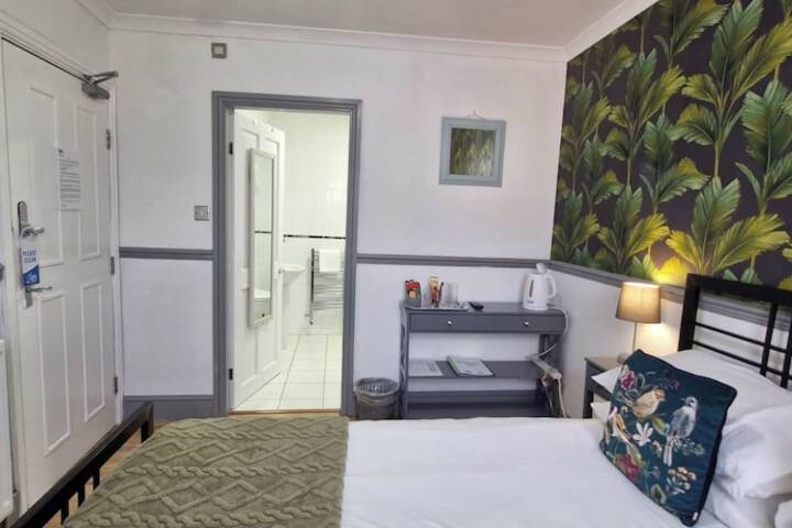 Room 176 of 263