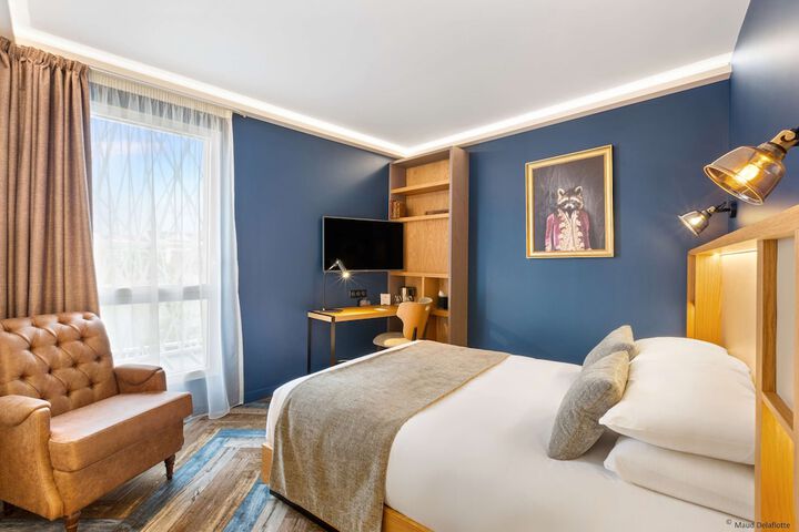 Room 14 of 37