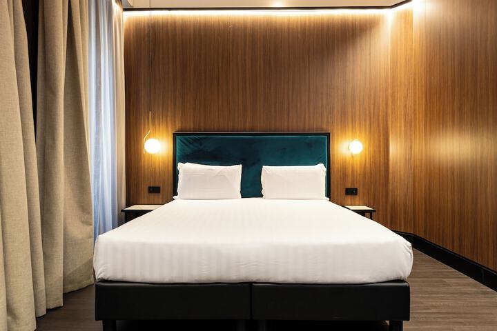 Room 51 of 74