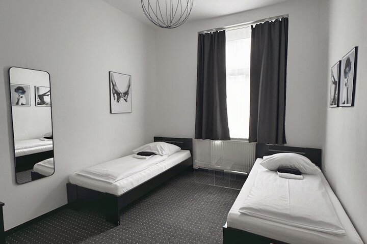Room 31 of 37