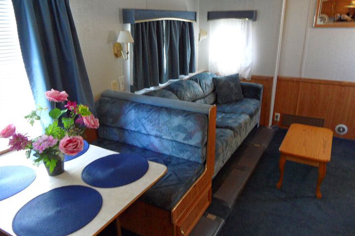 Room 10 of 27