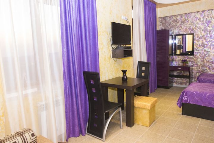 Room 8 of 45
