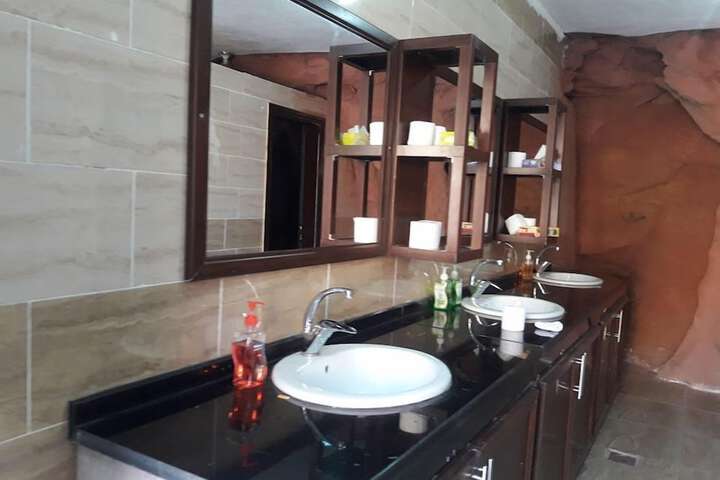 Room 16 of 63