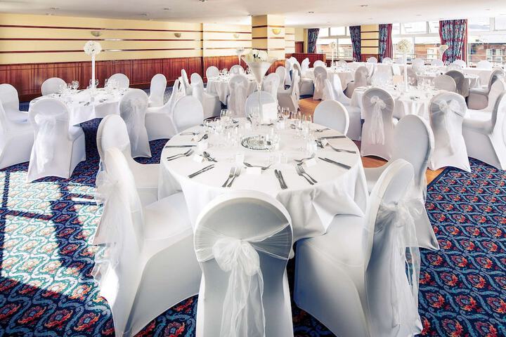 Ballroom/Hall 46 of 61