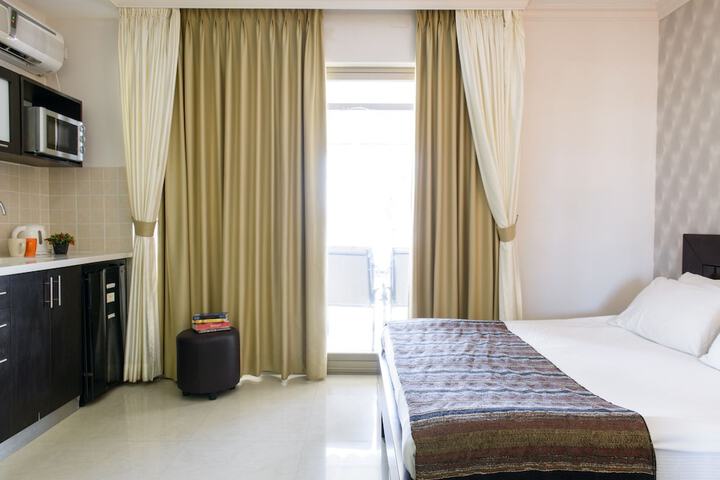 Room 25 of 63