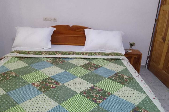 Room 9 of 19