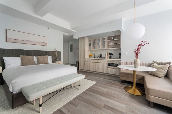 Room 103 of 626