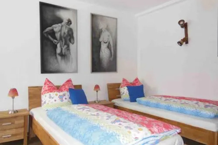 GREEN MILE HOTEL