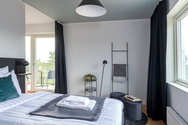 Room 27 of 109