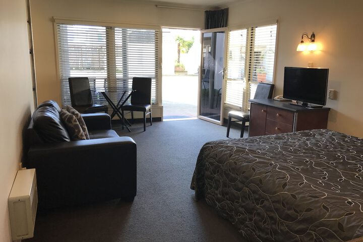 Room 10 of 36