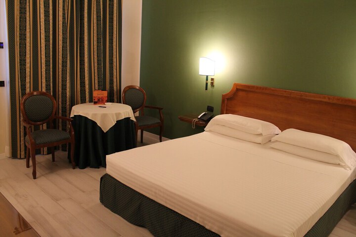 Room 62 of 110