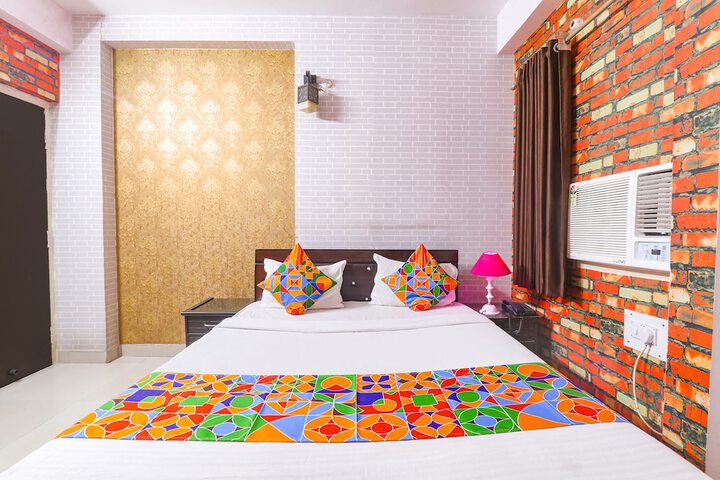 Room 19 of 35