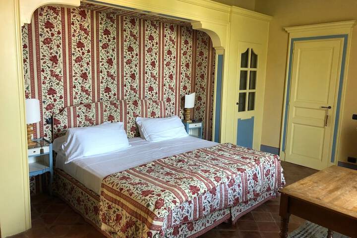 Room 7 of 31