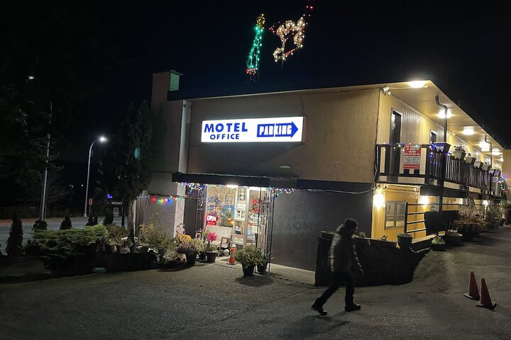 Hotel 44 of 61