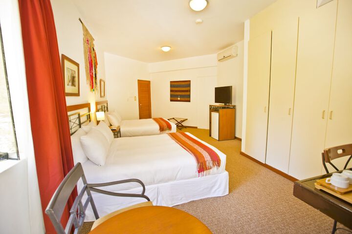 Room 17 of 79