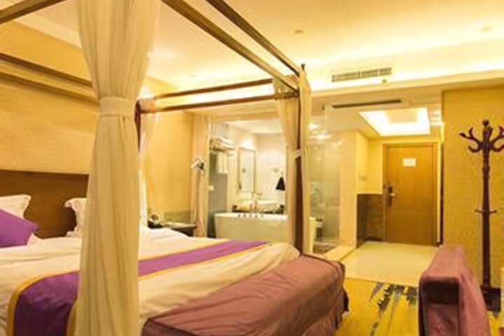 Room 3 of 8