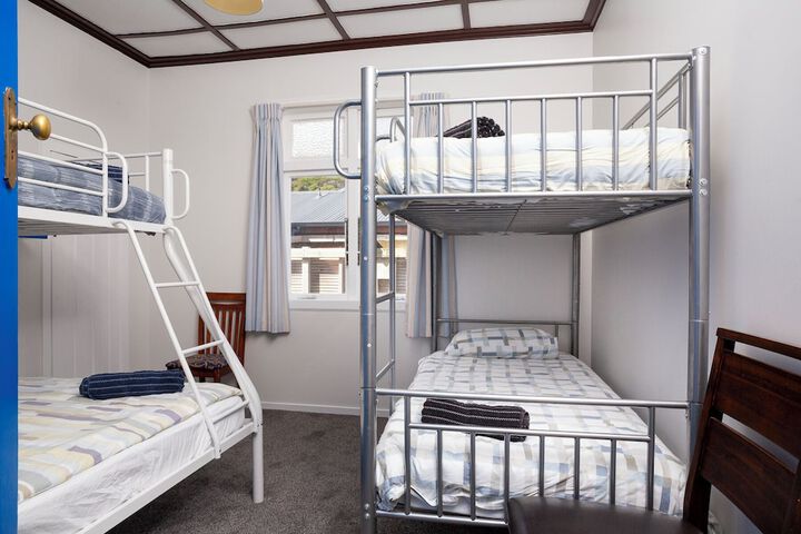 Room 10 of 46