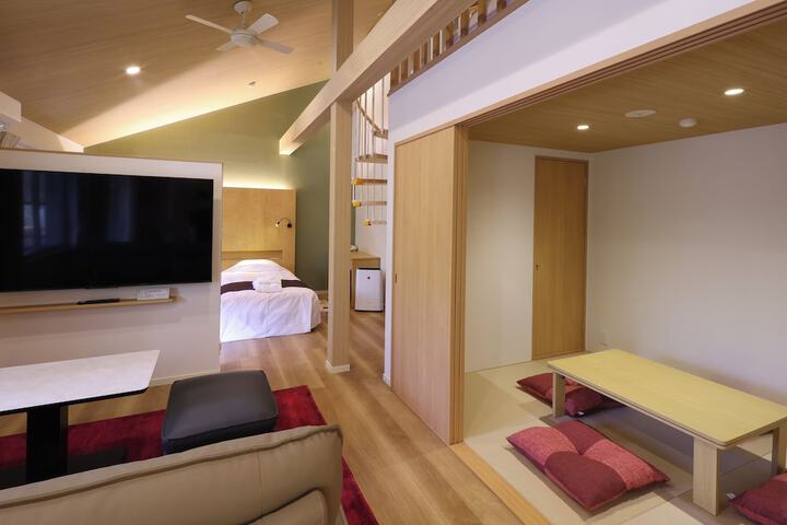 Room 44 of 84