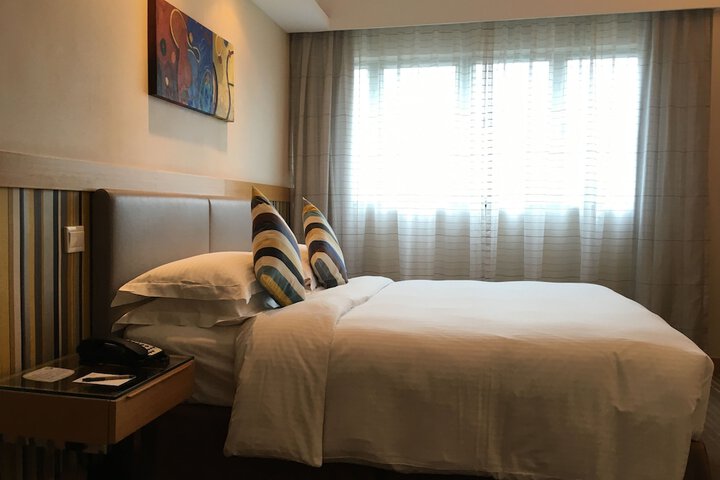 Room 9 of 43