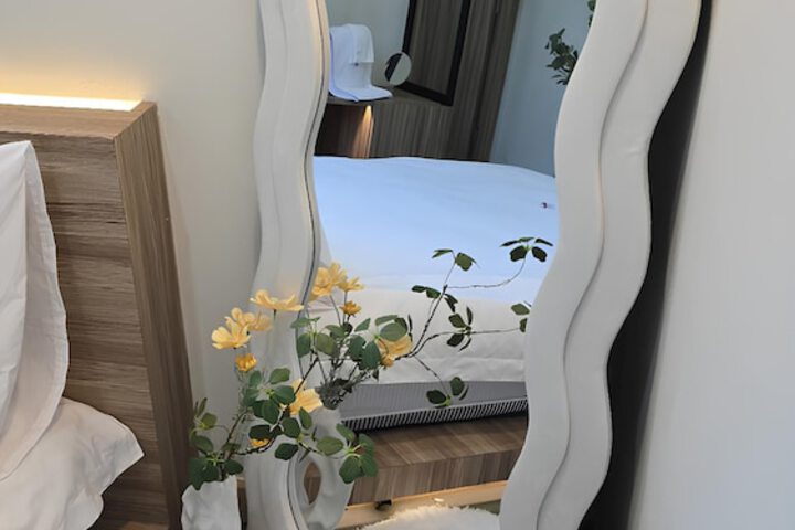 Room 5 of 26
