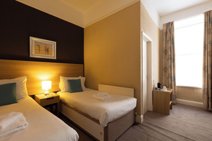 Room 13 of 46