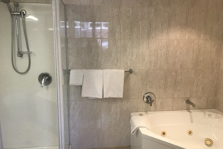 Room 22 of 39