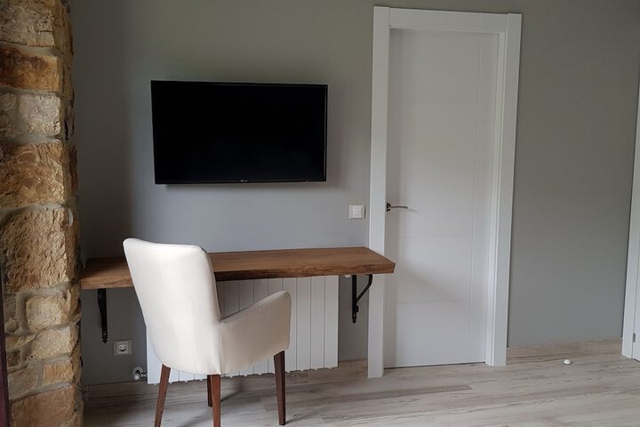 Room 5 of 44