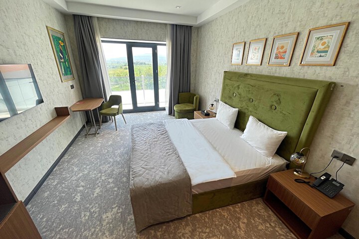 Room 3 of 30