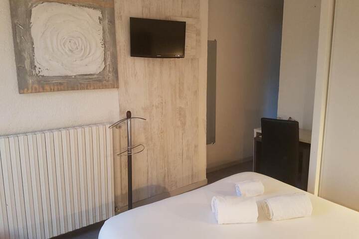 Room 17 of 42