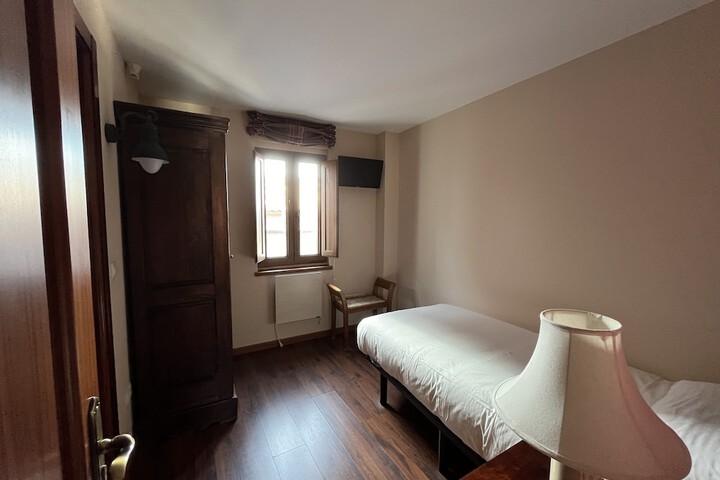 Room 60 of 95