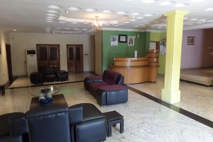 De New Landmark Hotel