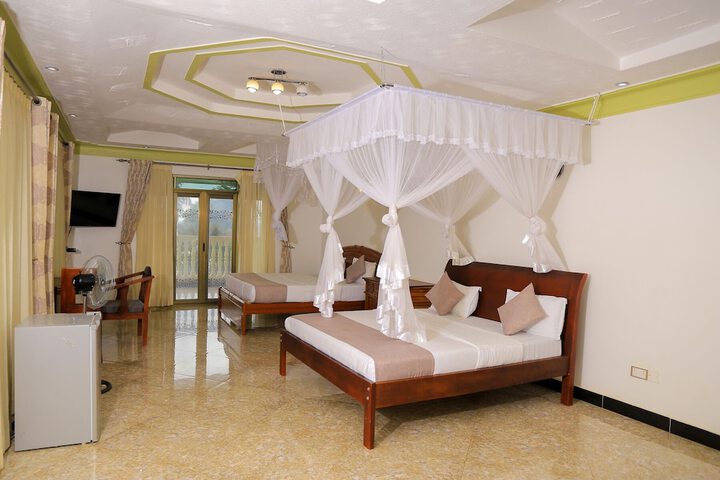 Room 10 of 23