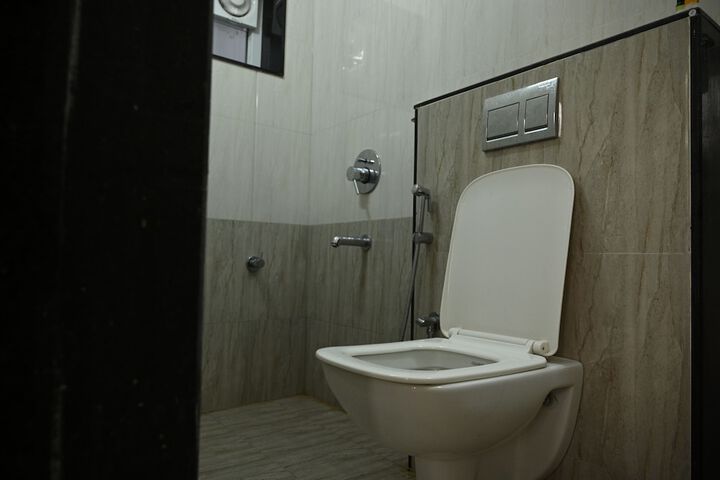 Room 62 of 99