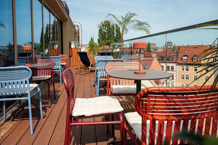 Sundeck 119 of 122