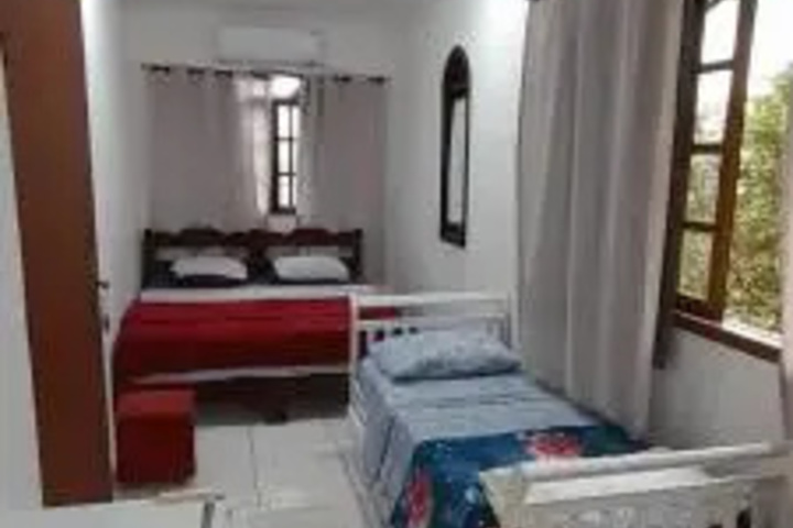 Room 5 of 11