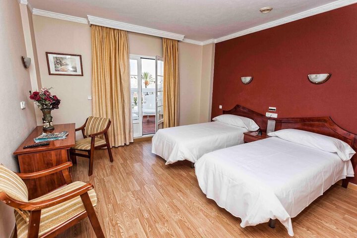 Room 7 of 25