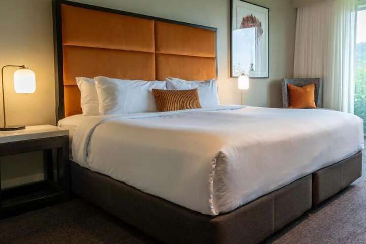 Room 26 of 156