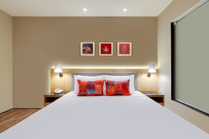 Room 4 of 40