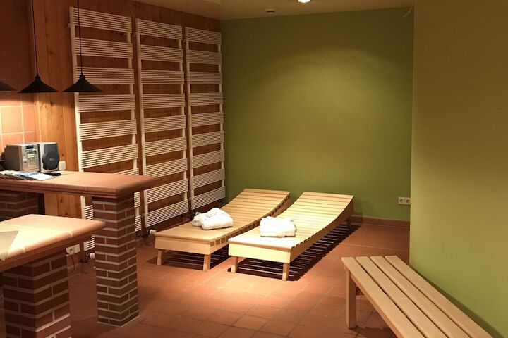 Spa 11 of 41