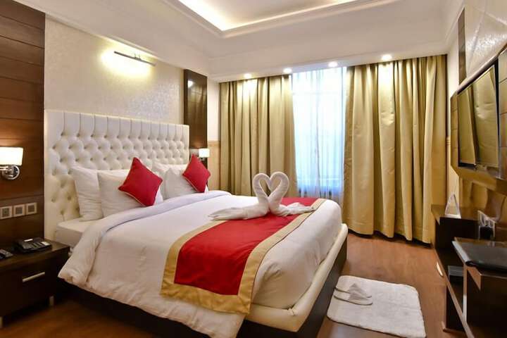 Room 3 of 18