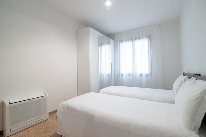 Room 6 of 95