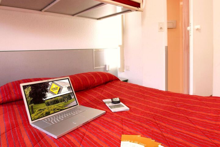 Room 12 of 24