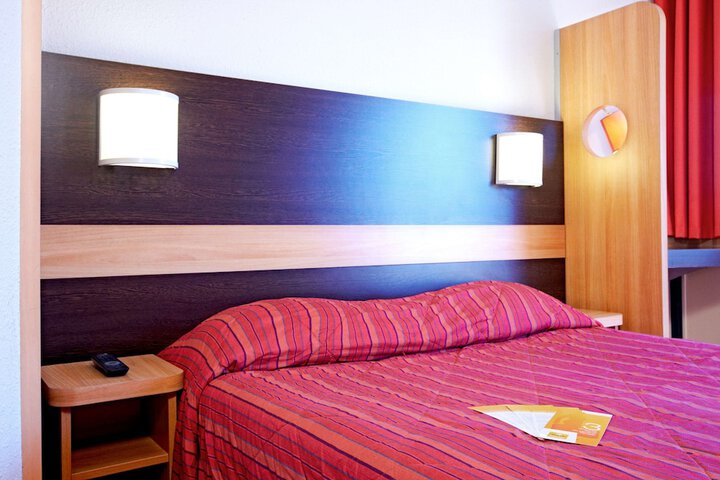Room 5 of 24