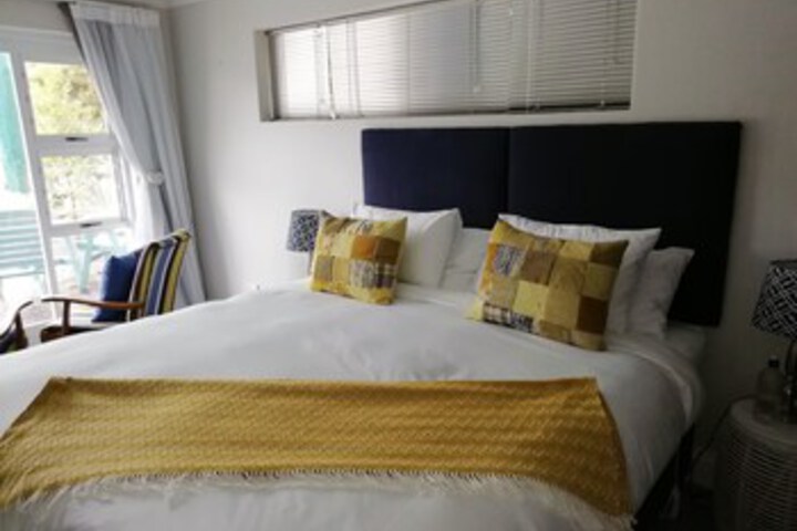 Room 72 of 98