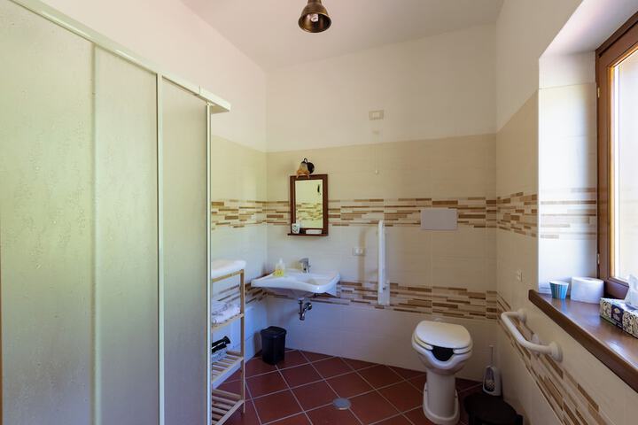 Room 12 of 21