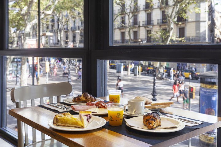 Breakfast/Coffee Service 74 of 109