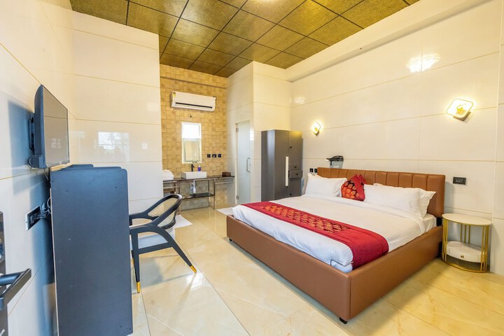 Room 36 of 75