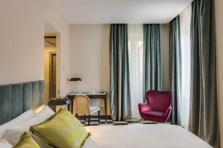 Room 21 of 61