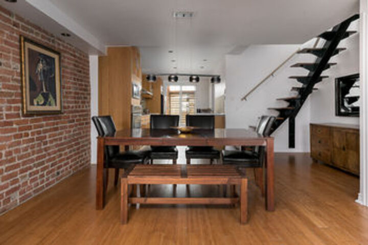Room 14 of 22